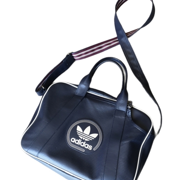 adidas Other - Vintage Style Adidas Airliner Messenger Bag